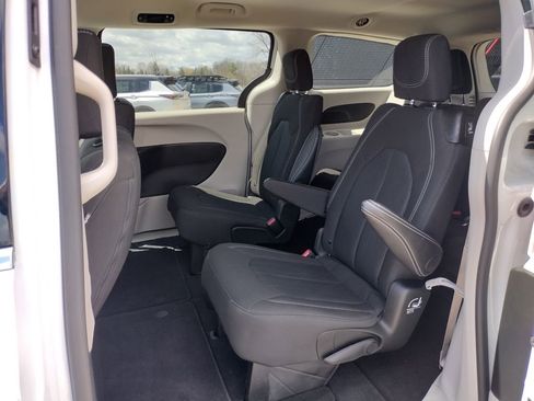 Used 2024 Chrysler Voyager LX image 11