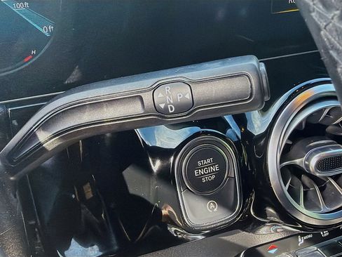 Used 2021 Mercedes-Benz GLA 250 image 13