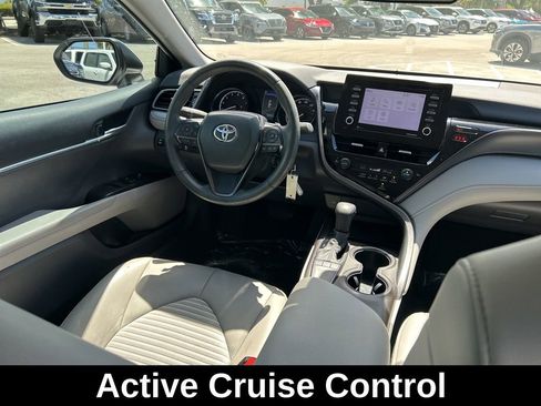 Used 2023 Toyota Camry SE FWD image 10