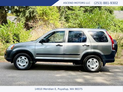 Used 2005 Honda CR-V LX image 2