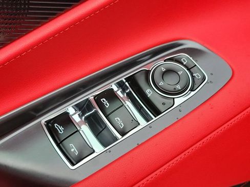 Used 2025 Chevrolet Corvette Z06 RWD image 19
