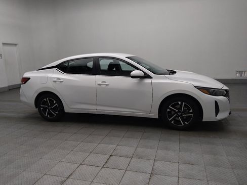 Used 2025 Nissan Sentra SV image 11