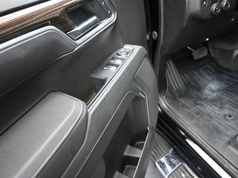 Used 2025 Chevrolet Silverado 1500 LT RWD image 10