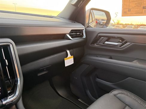 New 2026 GMC Yukon XL Denali w/ Sun & Power Step Package image 27