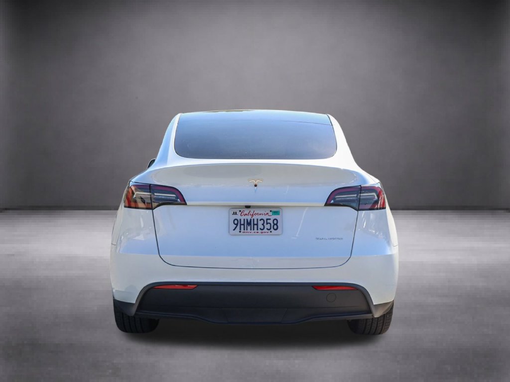 Used 2023 Tesla Model Y Long Range AWD/4WD image 5