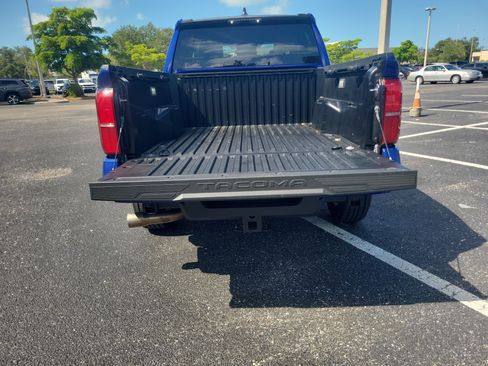 Used 2025 Toyota Tacoma SR5 RWD image 9