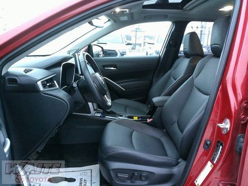 Certified 2023 Toyota Corolla Cross XLE image 18