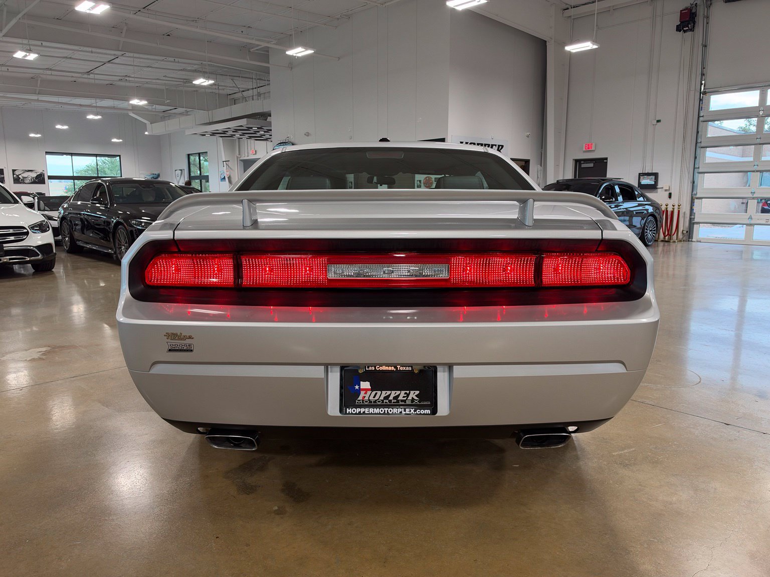 Used 2010 Dodge Challenger R/T RWD image 8
