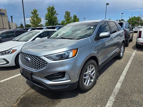 Used 2024 Ford Edge SEL w/ Class II Trailer Tow Package AWD/4WD image 12