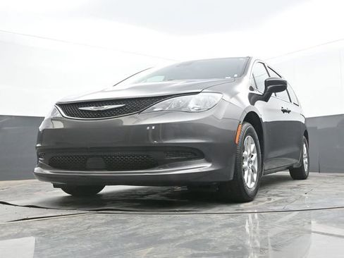 Used 2023 Chrysler Voyager LX FWD image 52