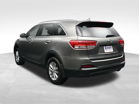Used 2016 Kia Sorento LX AWD/4WD image 3