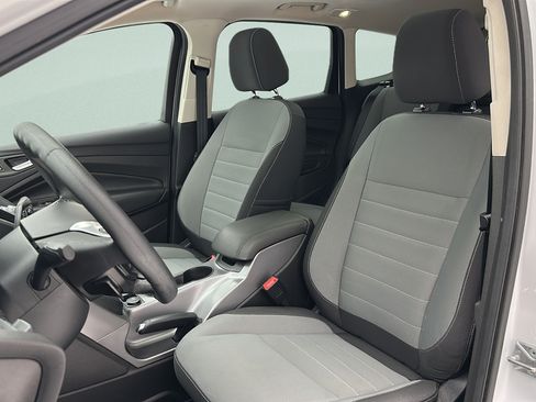 Used 2016 Ford Escape SE w/ Equipment Group 201A AWD/4WD image 14