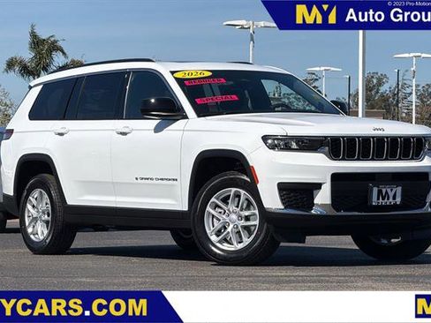 New 2026 Jeep Grand Cherokee L Laredo AWD/4WD image 1