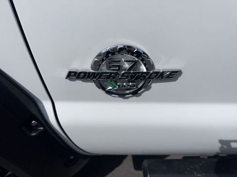 Used 2011 Ford F350 4x4 Crew Cab Super Duty image 11