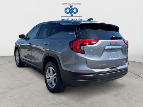 Used 2018 GMC Terrain SLE AWD/4WD image 4