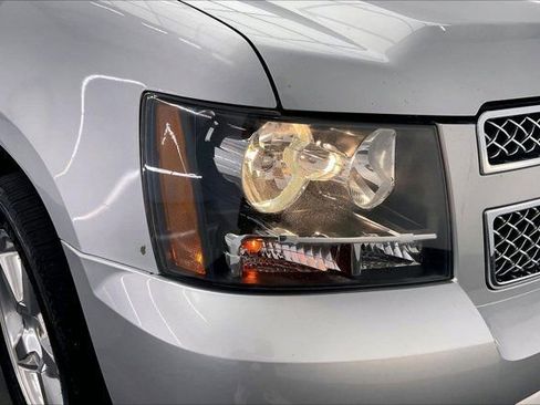 Used 2013 Chevrolet Avalanche LT AWD/4WD image 28