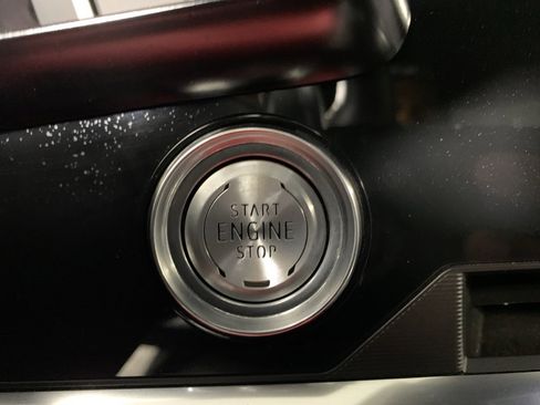 Used 2020 Chevrolet Corvette Stingray Preferred Cpe w/ 2LT Preferred Equipment Group image 17