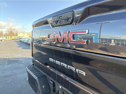 Used 2024 GMC Sierra 2500 AT4 w/ AT4 Premium Plus Package image 34
