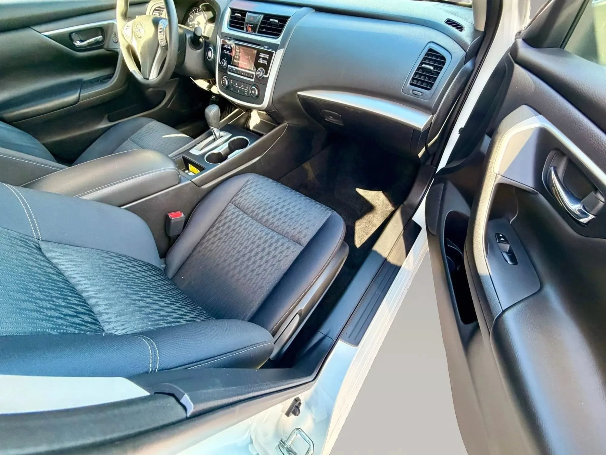 Used 2018 Nissan Altima 2.5 S w/ S Convenience Package FWD image 8