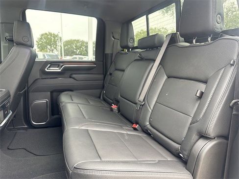Used 2025 GMC Sierra 3500 Denali image 8