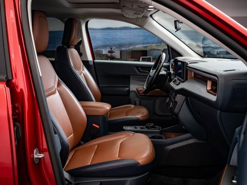 Used 2022 Ford Maverick Lariat w/ Lariat Luxury Package image 24