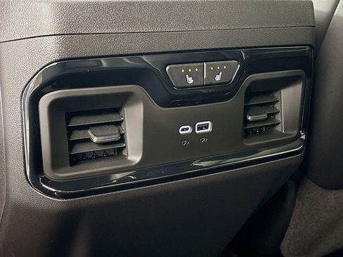 Certified 2024 GMC Sierra 1500 AT4X w/ AT4X AEV Edition image 30