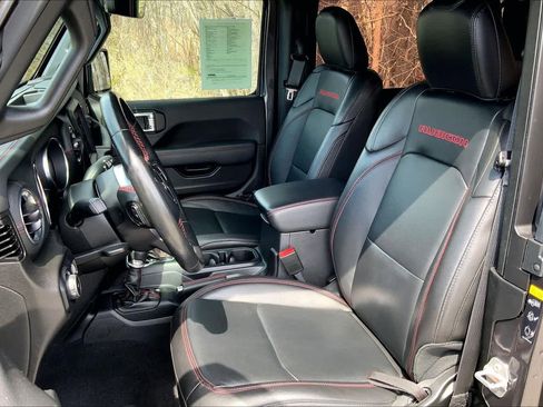 Used 2023 Jeep Wrangler Rubicon AWD/4WD image 10