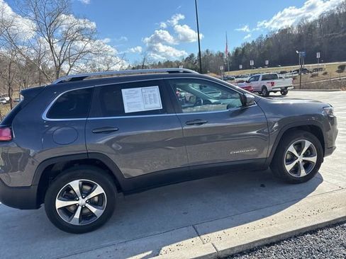Used 2019 Jeep Cherokee Limited image 4