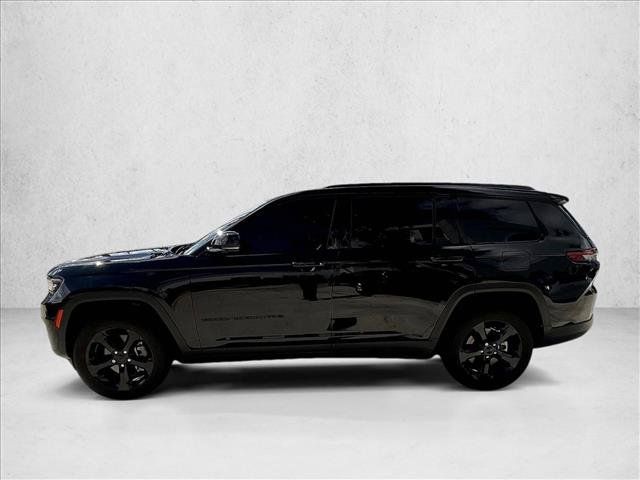 Used 2024 Jeep Grand Cherokee L Limited w/ Black Appearance Package AWD/4WD image 4