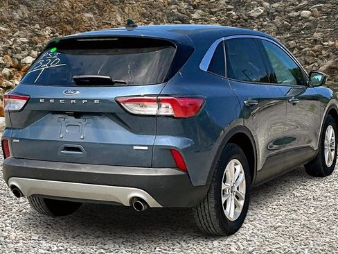 Used 2020 Ford Escape SE image 2