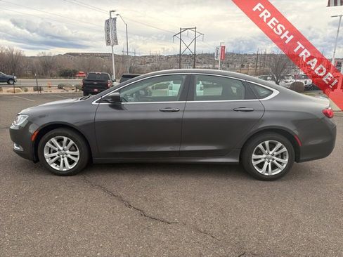 Used 2015 Chrysler 200 Limited image 4