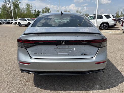 Used 2023 Honda Accord Sport image 9