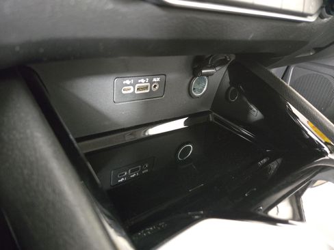 Used 2024 Nissan Altima 2.5 SV FWD image 25