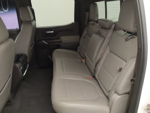 Used 2019 GMC Sierra 1500 SLT AWD/4WD image 18