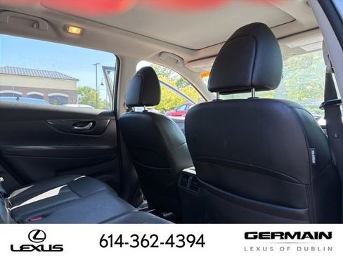 Used 2016 Nissan Rogue SL w/ SL Premium Package AWD/4WD image 15