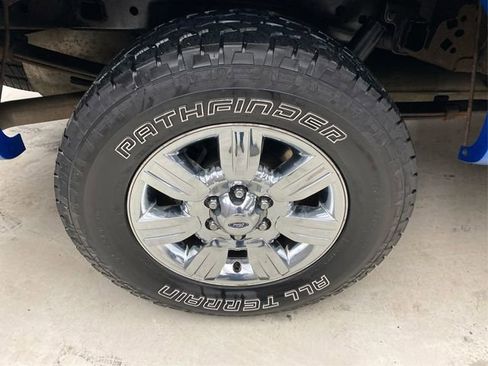 Used 2012 Ford F150 XLT w/ XLT Chrome Pkg image 17