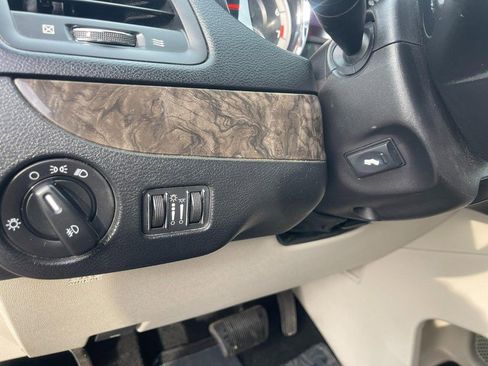 Used 2011 Dodge Grand Caravan Crew image 14