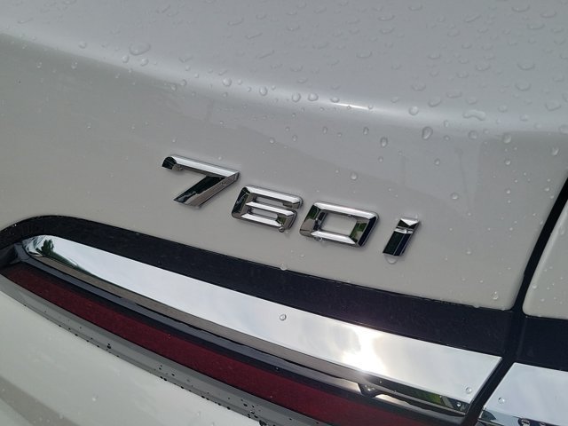 Used 2024 BMW 760i xDrive AWD/4WD image 8