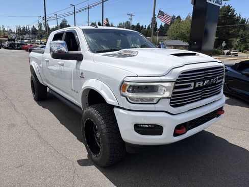 Used 2024 RAM 2500 Laramie w/ Sport Appearance Package AWD/4WD image 5