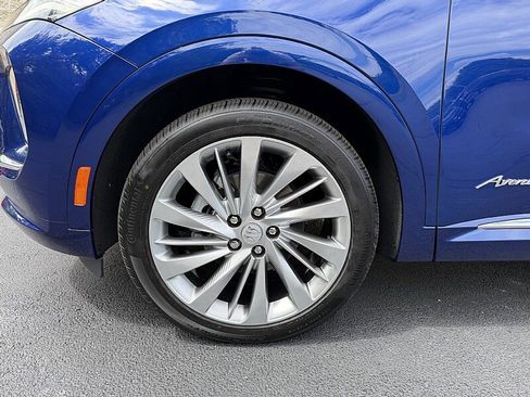 Used 2025 Buick Envision Avenir AWD/4WD image 9