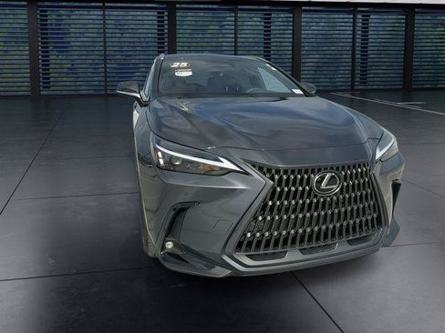 Certified 2025 Lexus NX 250 FWD w/ Accessory Package (K3) image 3