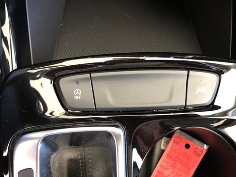 Used 2024 Chevrolet Trax LT w/ Driver Confidence Package image 28