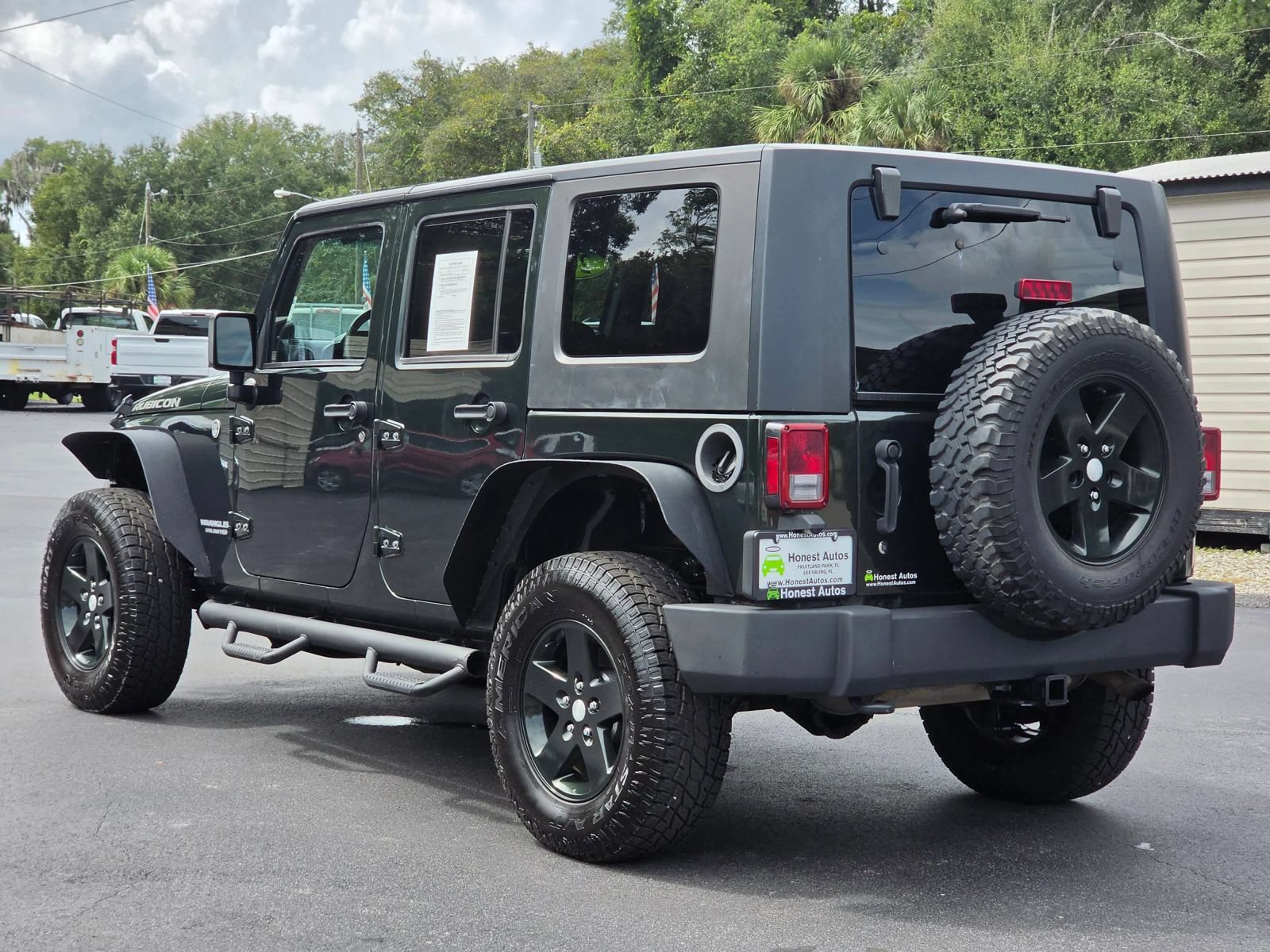 Used 2010 Jeep Wrangler Unlimited Rubicon w/ Dual Top Group AWD/4WD image 7