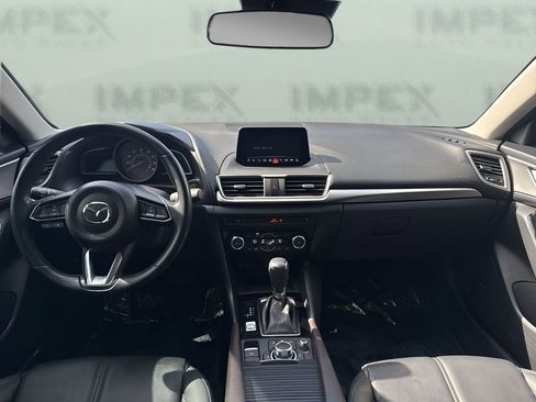 Used 2018 MAZDA MAZDA3 Touring image 11