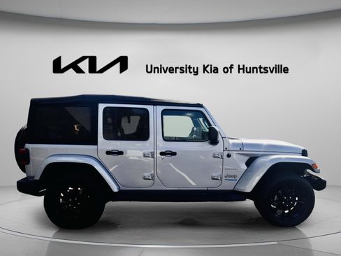 Used 2022 Jeep Wrangler Unlimited Sahara w/ Cold Weather Group image 2