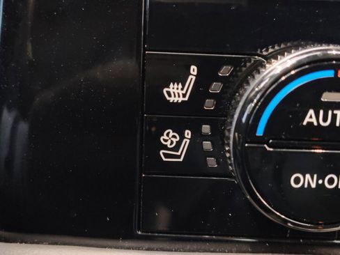 Certified 2023 Nissan Pathfinder Platinum w/ Lighting Package (N93) image 3