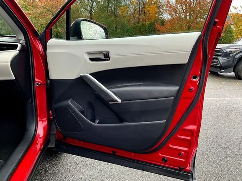 Used 2023 Toyota Corolla Cross LE image 12