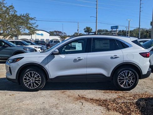 New 2025 Ford Escape SE w/ PHEV Premium Package image 16