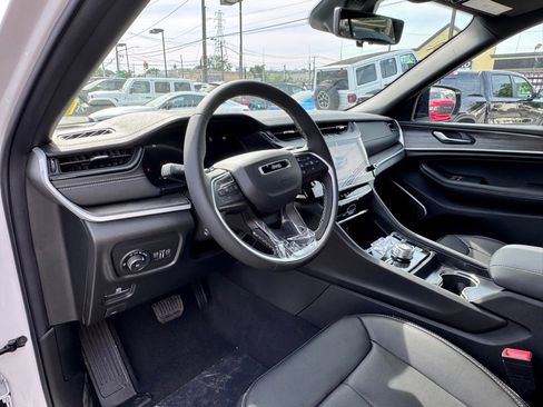 New 2026 Jeep Grand Cherokee Limited AWD/4WD image 12