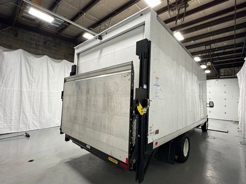 Used 2024 Ford E-350 and Econoline 350 Super Duty image 7